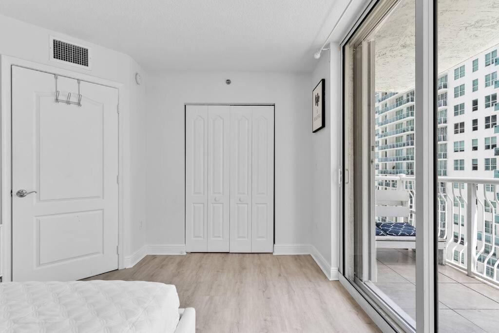 Modern 2/2 With Beautiful Ocean And Brickell Views Daire Miami Dış mekan fotoğraf